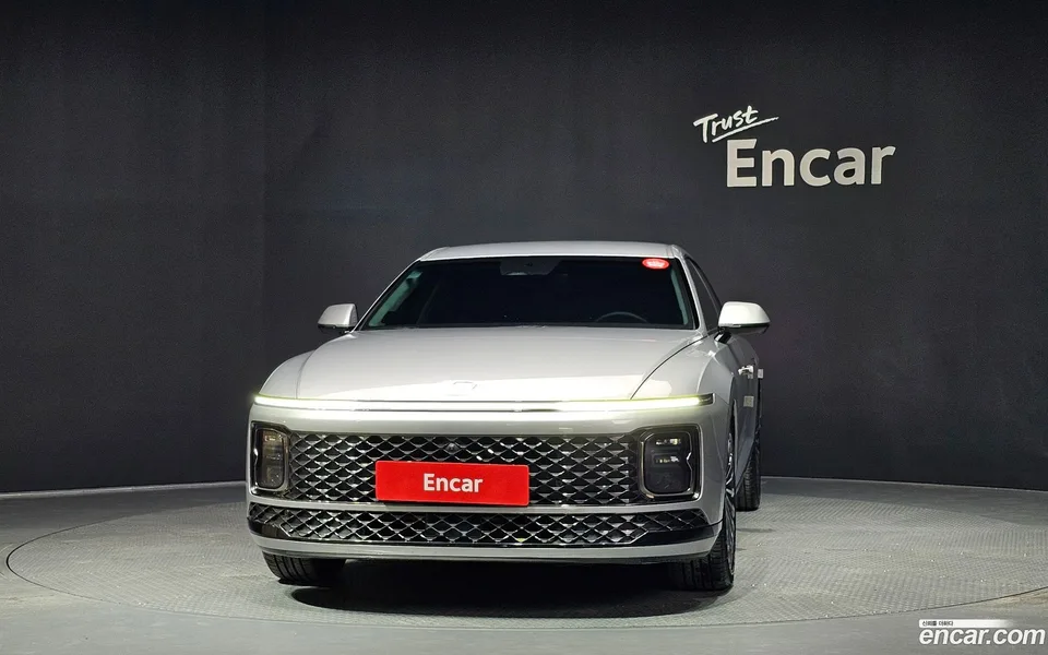 Hyundai Grandeur Hybrid 2023 — thumbnail 3