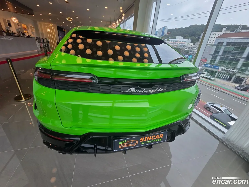 Lamborghini Urus 4.0 V8 SE 2026 — миниатюра 4