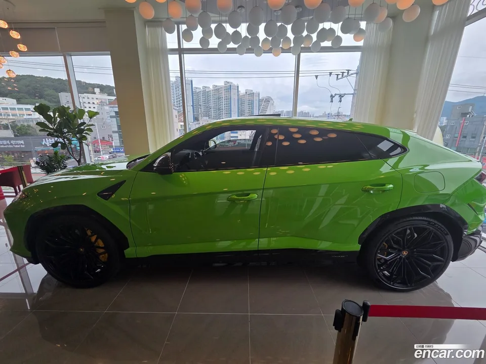 Lamborghini Urus 4.0 V8 SE 2026 — миниатюра 5