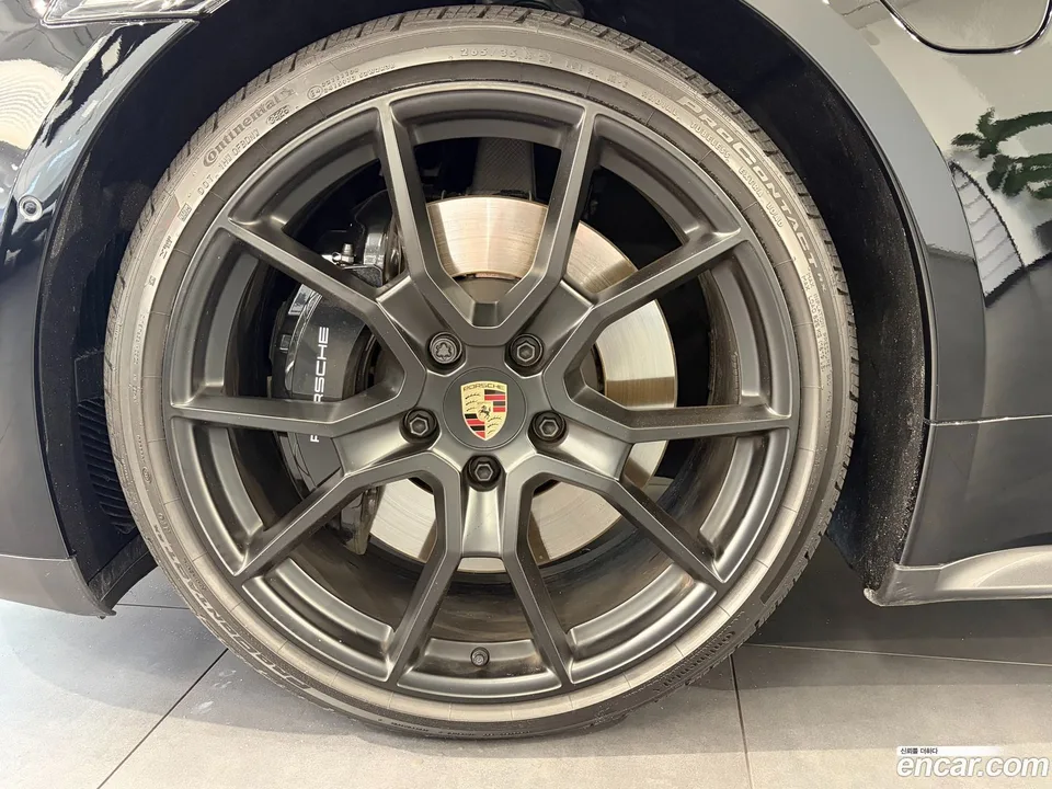 Porsche Taycan GTS 2026 — thumbnail 2