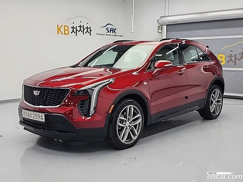 Cadillac XT4 2.0 AWD 2022 — photo 1, buy with delivery to Moscow