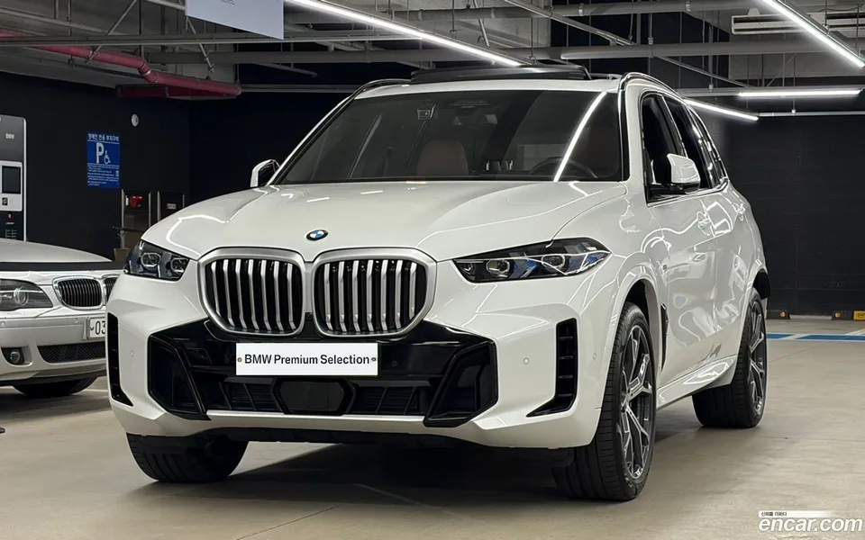 BMW X5 xDrive 40i M 2026 — photo 1, buy with delivery to Moscow