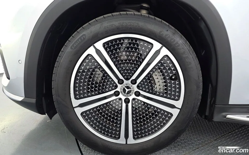 Mercedes-Benz EQS SUV EQS450 4MATIC 2023 — thumbnail 2