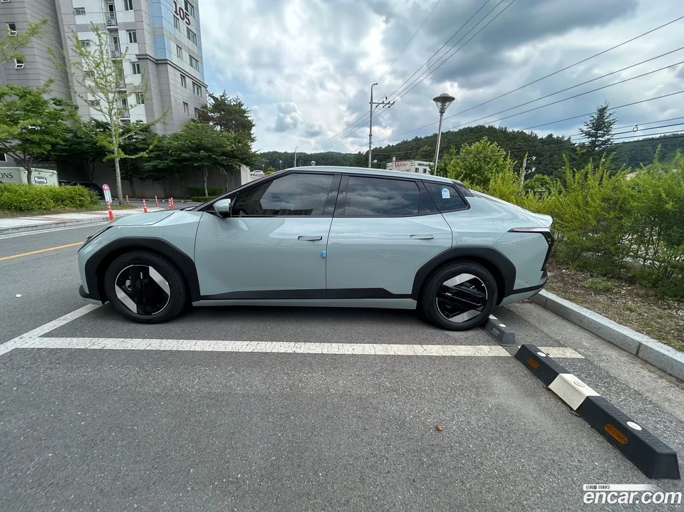 Kia EV4 2WD 2026 — thumbnail 3
