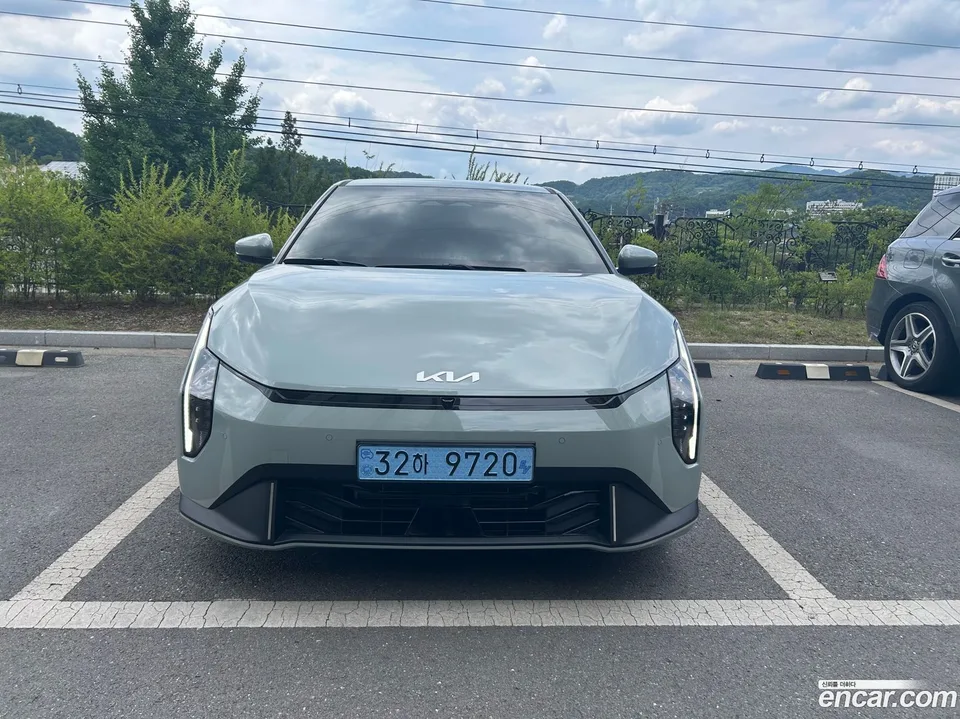 Kia EV4 2WD 2026 — photo 1, buy with delivery to Moscow