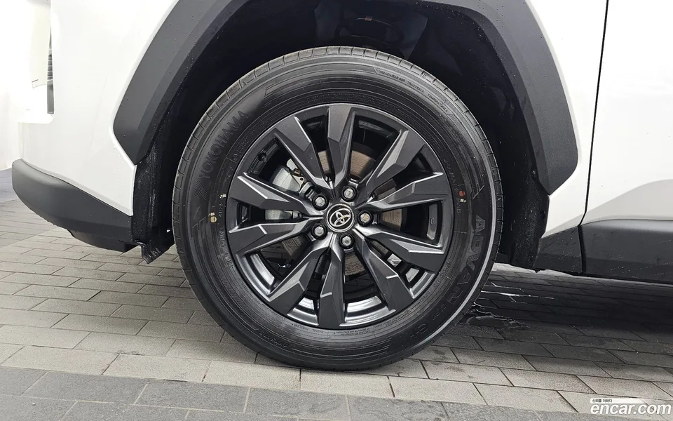 Toyota RAV4 6 2.5 HEV 2WD 2026 — thumbnail 2