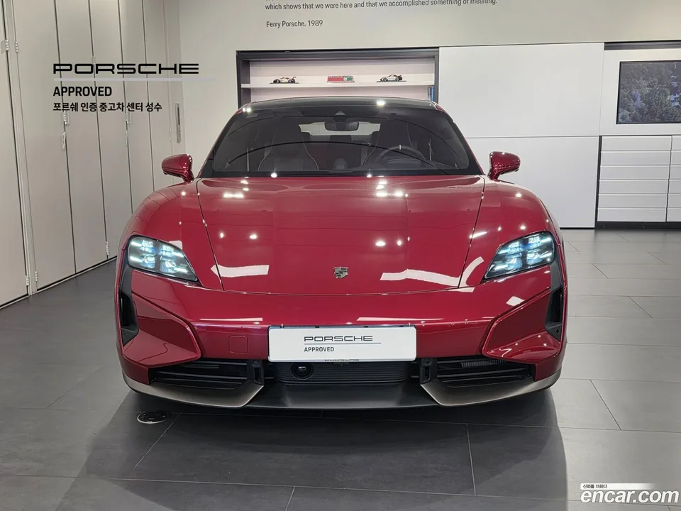 Porsche Taycan 2025 — thumbnail 3