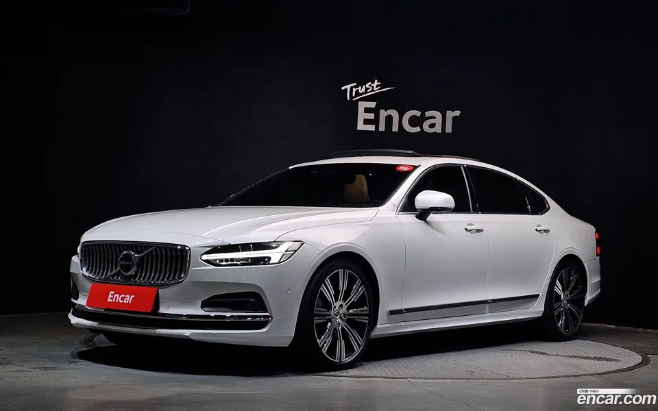 Volvo S90 B6 AWD 2023 — photo 1, buy with delivery to Moscow