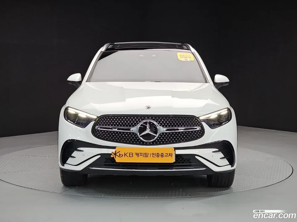 Mercedes-Benz GLC-Class GLC300 4MATIC 2023 — photo 1, buy with delivery to Moscow