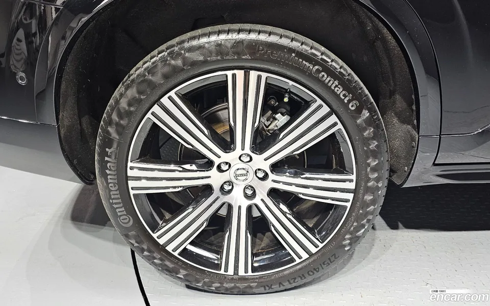 Volvo XC90 B6 2023 — миниатюра 2