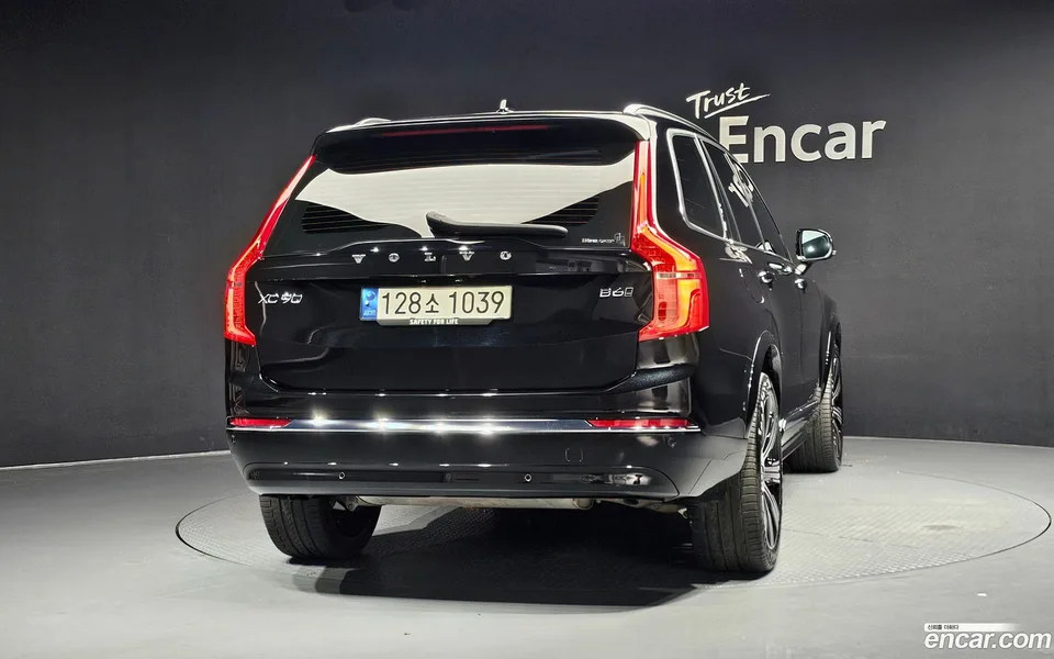 Volvo XC90 B6 2023 — миниатюра 4