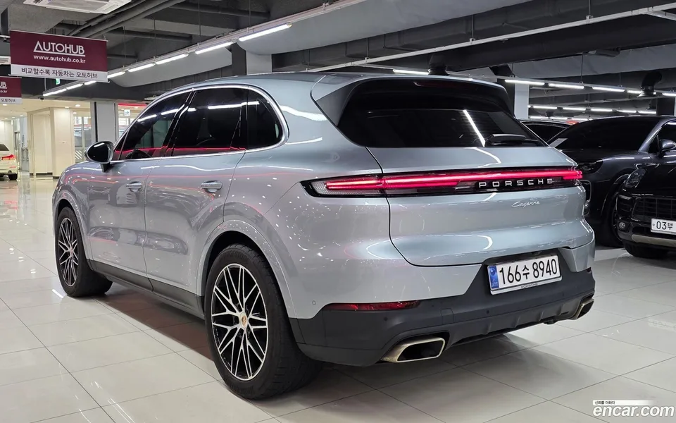 Porsche Cayenne 3.0 2025 — thumbnail 4