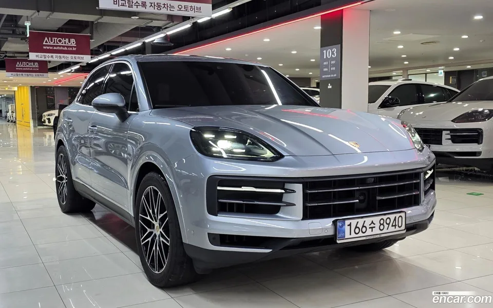 Porsche Cayenne 3.0 2025 — photo 1, buy with delivery to Moscow