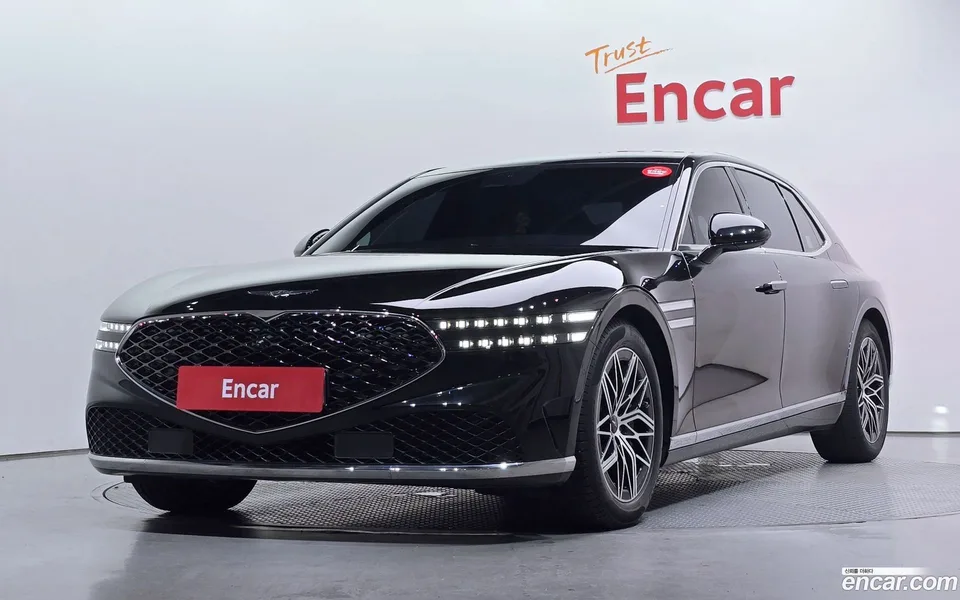Genesis G90 3.5 AWD 2022 — photo 1, buy with delivery to Moscow