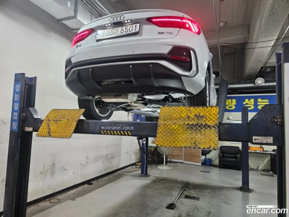 Audi Q3 35 TDI 2022 — thumbnail 2