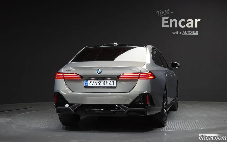 BMW 5 Series 530i xDrive M 2025 — миниатюра 4