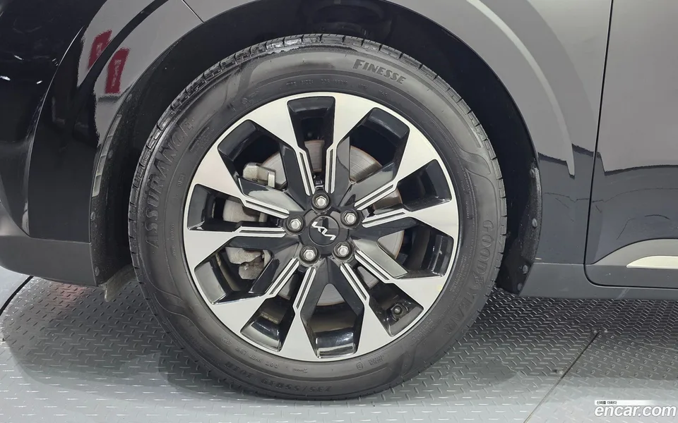 Kia Carnival 9 2022 — thumbnail 2
