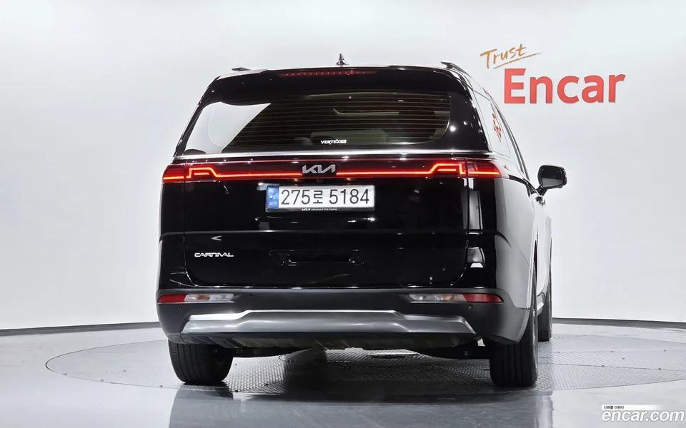 Kia Carnival 9 2022 — thumbnail 4