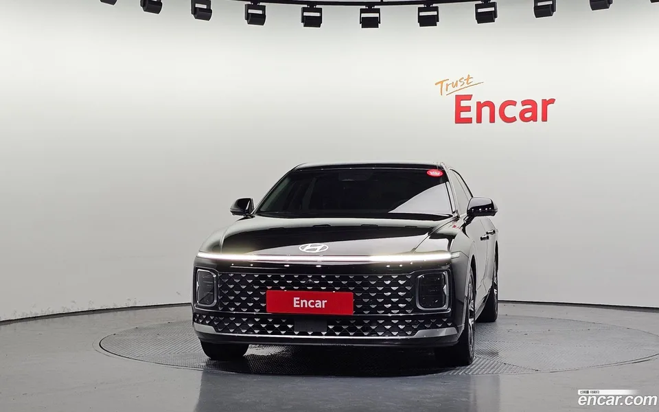 Hyundai Grandeur Hybrid 2023 — thumbnail 3