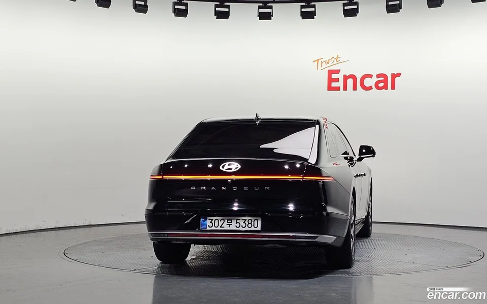 Hyundai Grandeur Hybrid 2023 — thumbnail 4
