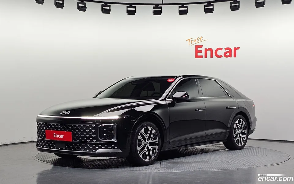 Hyundai Grandeur Hybrid 2023 — photo 1, buy with delivery to Moscow