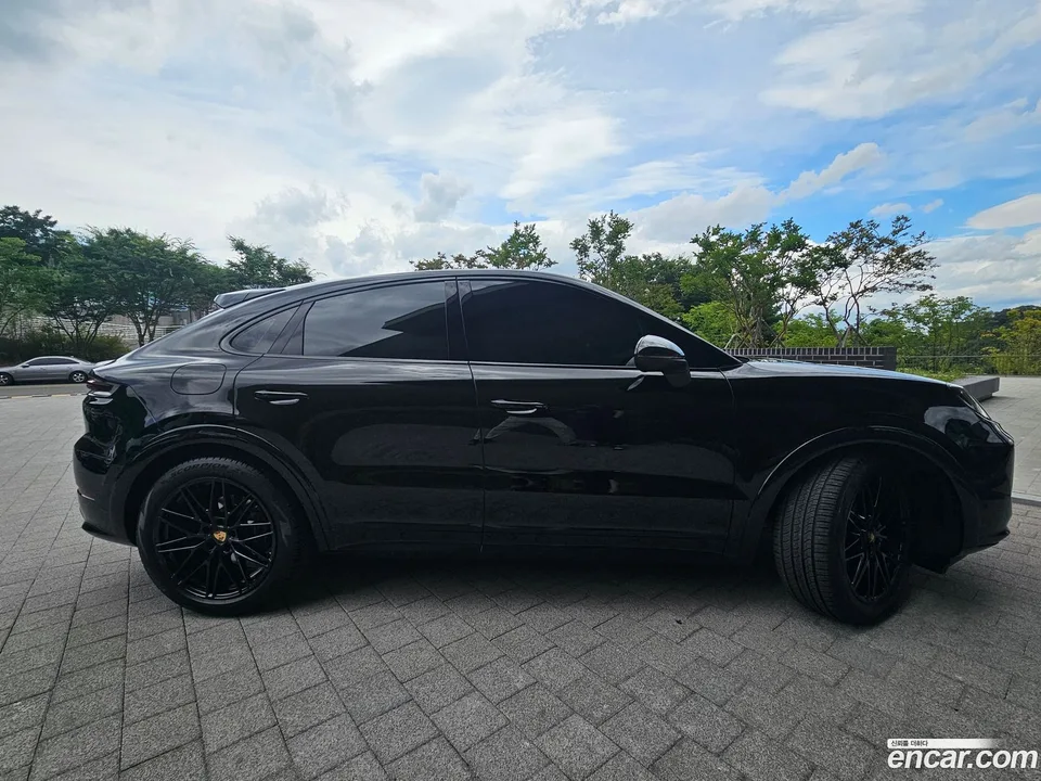 Porsche Cayenne 3.0 2024 — thumbnail 3