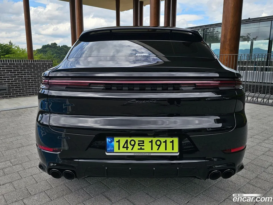 Porsche Cayenne 3.0 2024 — thumbnail 4