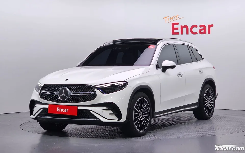 Mercedes-Benz GLC-Class GLC300 4MATIC AMG Line 2024 — photo 1, buy with delivery to Moscow