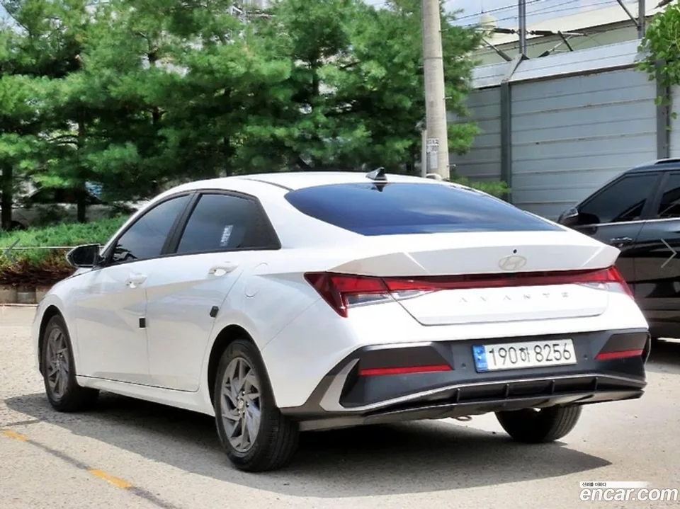 Hyundai Avante CN7 1.6 2023 — thumbnail 3