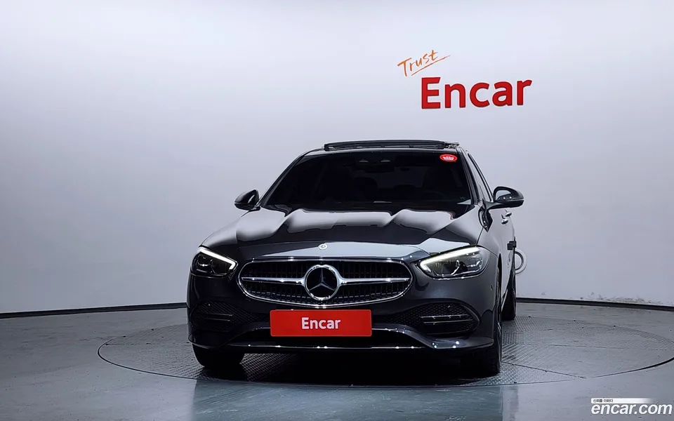 Mercedes-Benz C-Class C300 4MATIC 2023 — thumbnail 3
