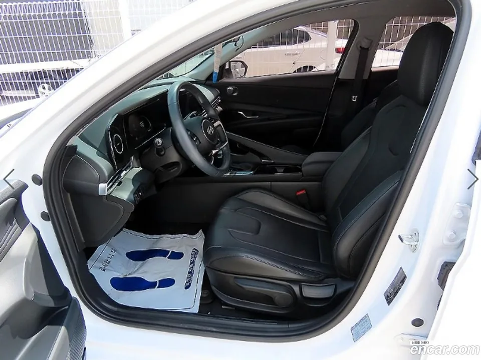 Hyundai Avante CN7 1.6 2023 — thumbnail 2