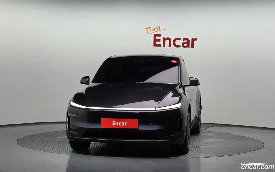 Tesla Model Y RWD 2025 — thumbnail 3