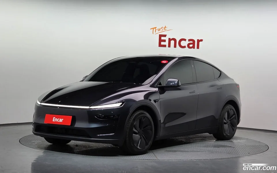 Tesla Model Y RWD 2025 — photo 1, buy with delivery to Moscow