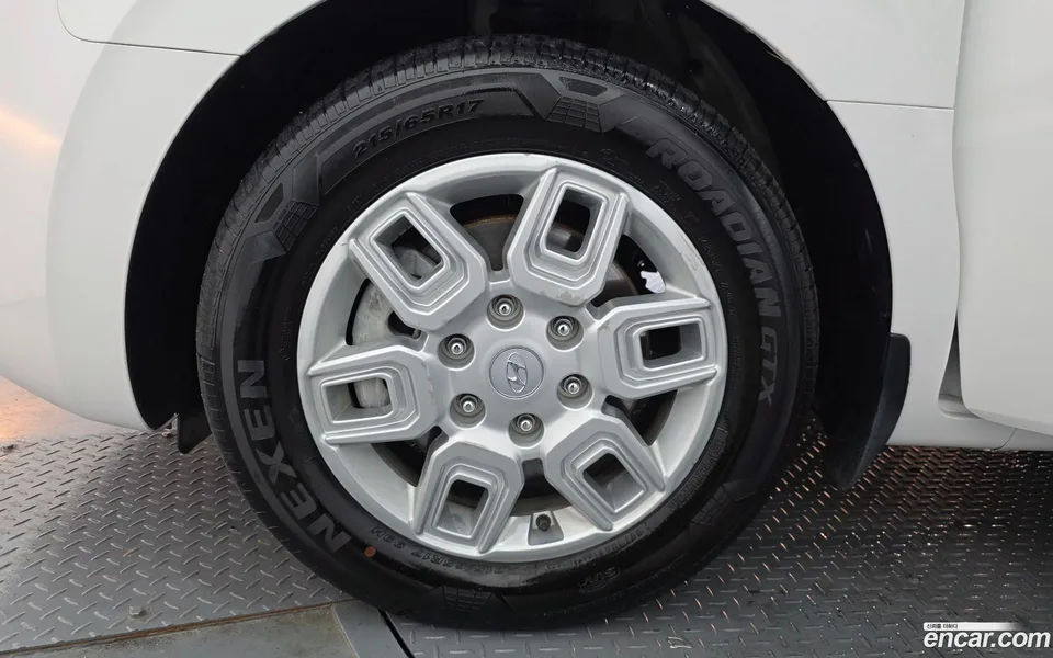 Hyundai Staria 4WD 11 2022 — thumbnail 2