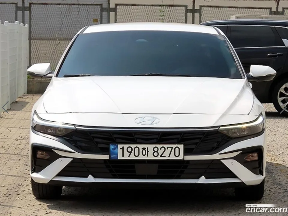 Hyundai Avante CN7 1.6 2023 — photo 1, buy with delivery to Moscow