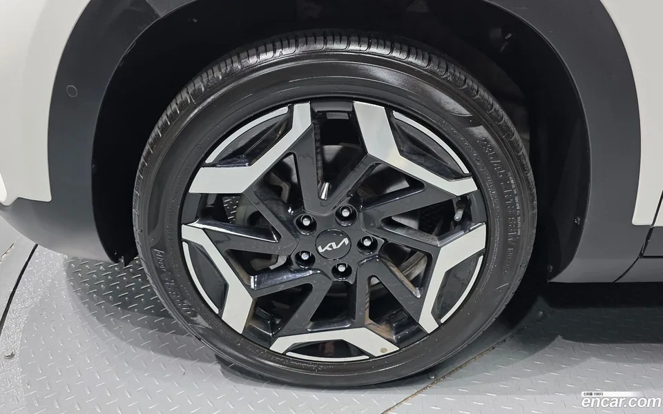 Kia Seltos 1.6 2WD 2023 — thumbnail 2