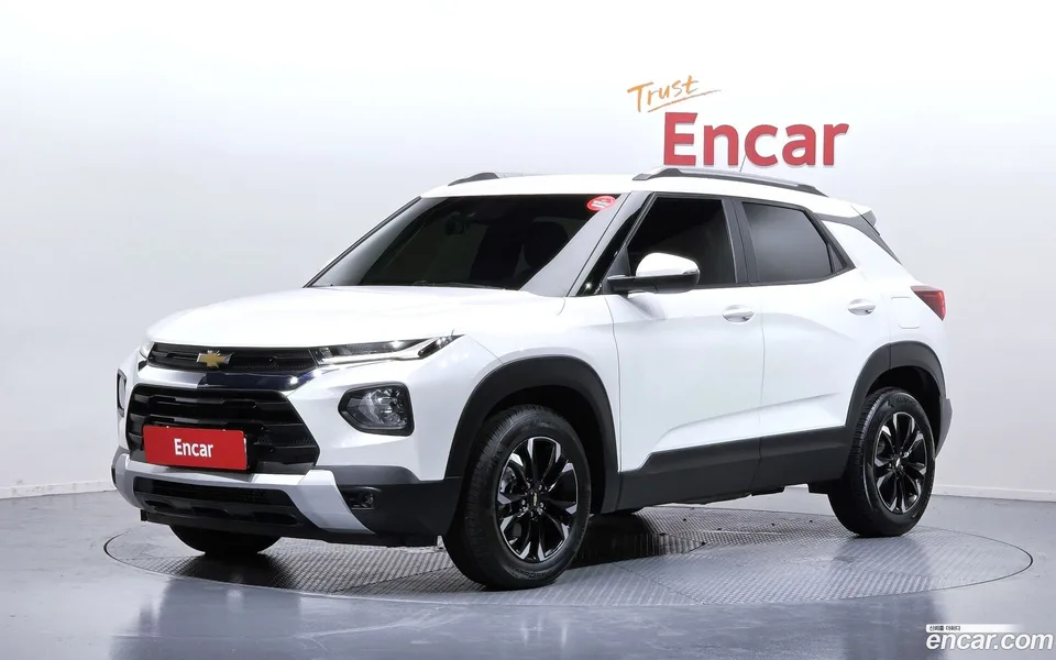 Chevrolet Trailblazer 1.3 2WD 2022 — photo 1, buy with delivery to Moscow