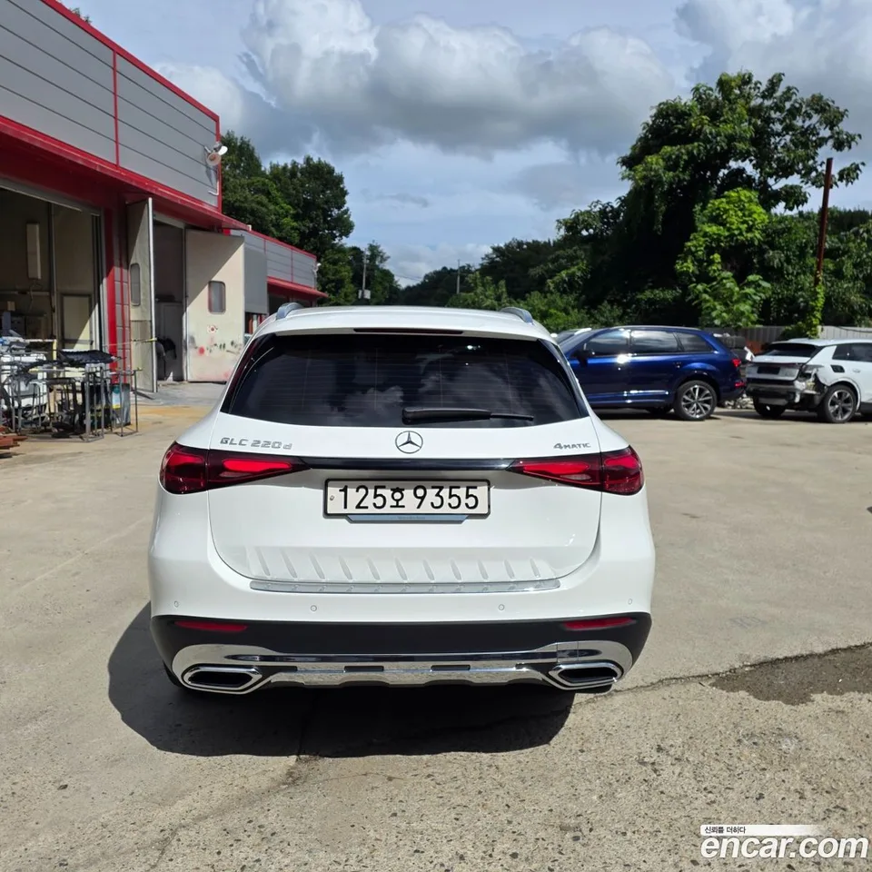 Mercedes-Benz GLC-Class GLC220 d 4MATIC 2024 — thumbnail 2
