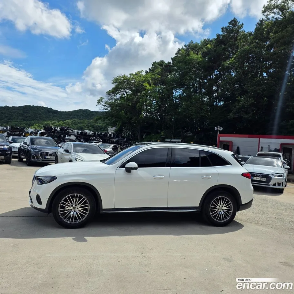 Mercedes-Benz GLC-Class GLC220 d 4MATIC 2024 — thumbnail 3