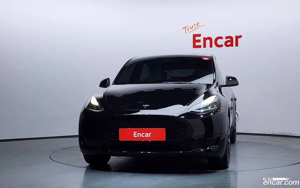 Tesla Model Y RWD 2023 — миниатюра 3
