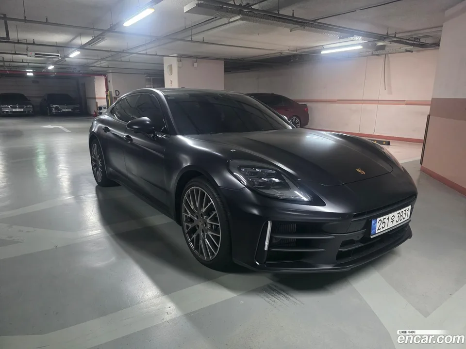 Porsche Panamera (976) 2.9 AWD 2024 — photo 1, buy with delivery to Moscow