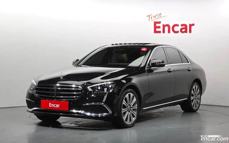 Mercedes-Benz E-Class E300e 4MATIC 2023 — photo 1, buy with delivery to Moscow
