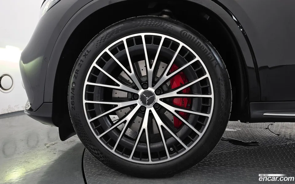 Mercedes-Benz GLC-Class AMG GLC43 4MATIC 2025 — thumbnail 5