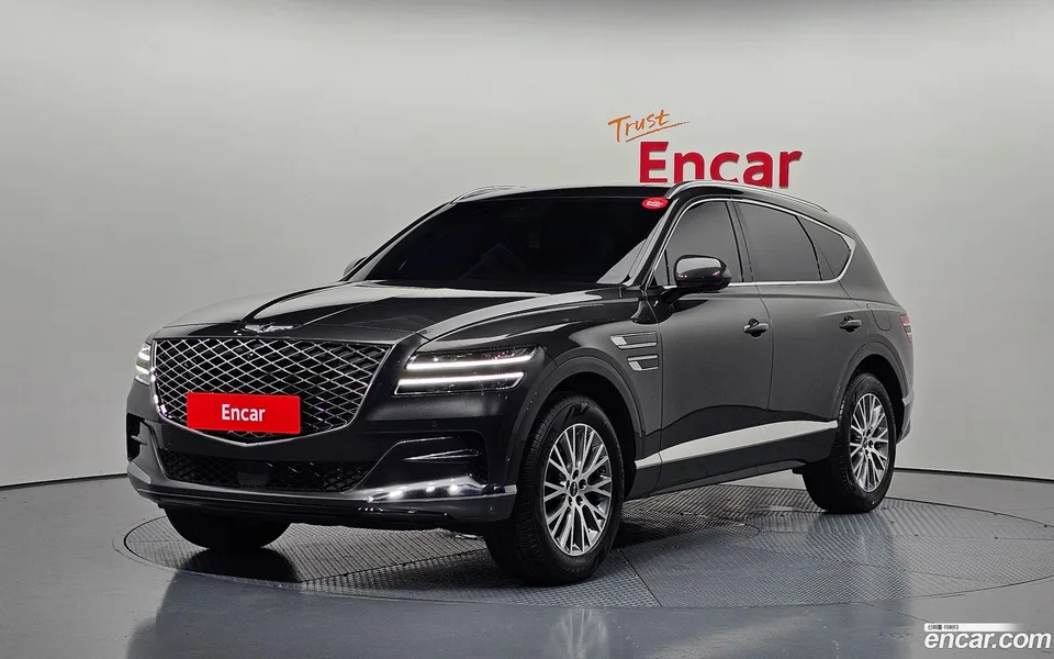 Genesis GV80 2.5T 2WD 2023 — фото 1, купить с доставкой в Москву