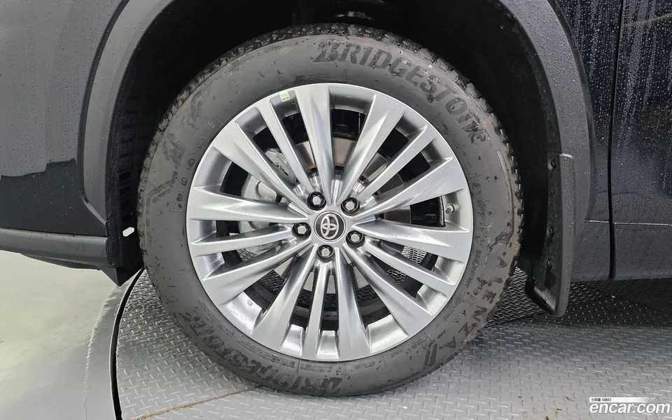 Toyota 4 2.5 4WD 2025 — thumbnail 2