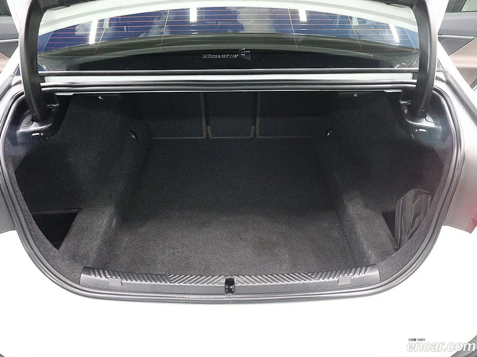 BMW 5 Series 520i M 2023 — thumbnail 5