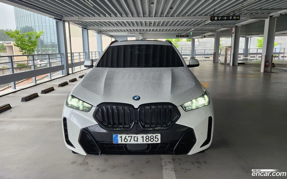 BMW X6 xDrive40i M 2024 — фото 1, купить с доставкой в Москву