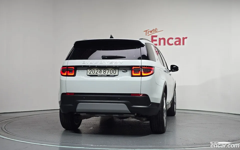 Land Rover Discovery Sport P250 SE 2023 — thumbnail 4
