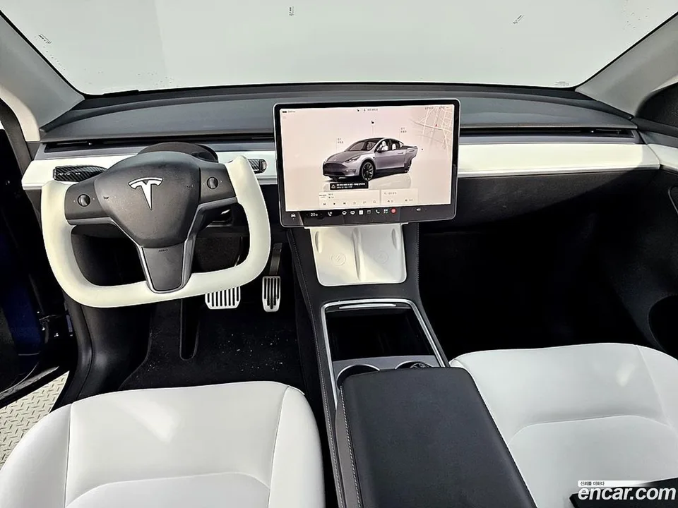 Tesla Model Y RWD 2024 — thumbnail 5