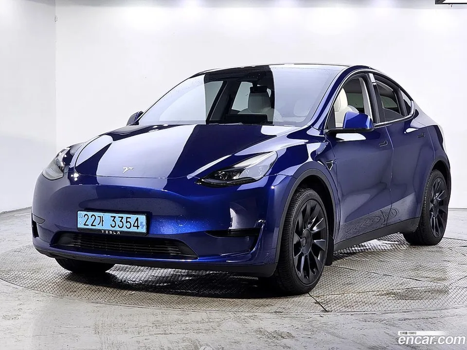 Tesla Model Y RWD 2024 — photo 1, buy with delivery to Moscow